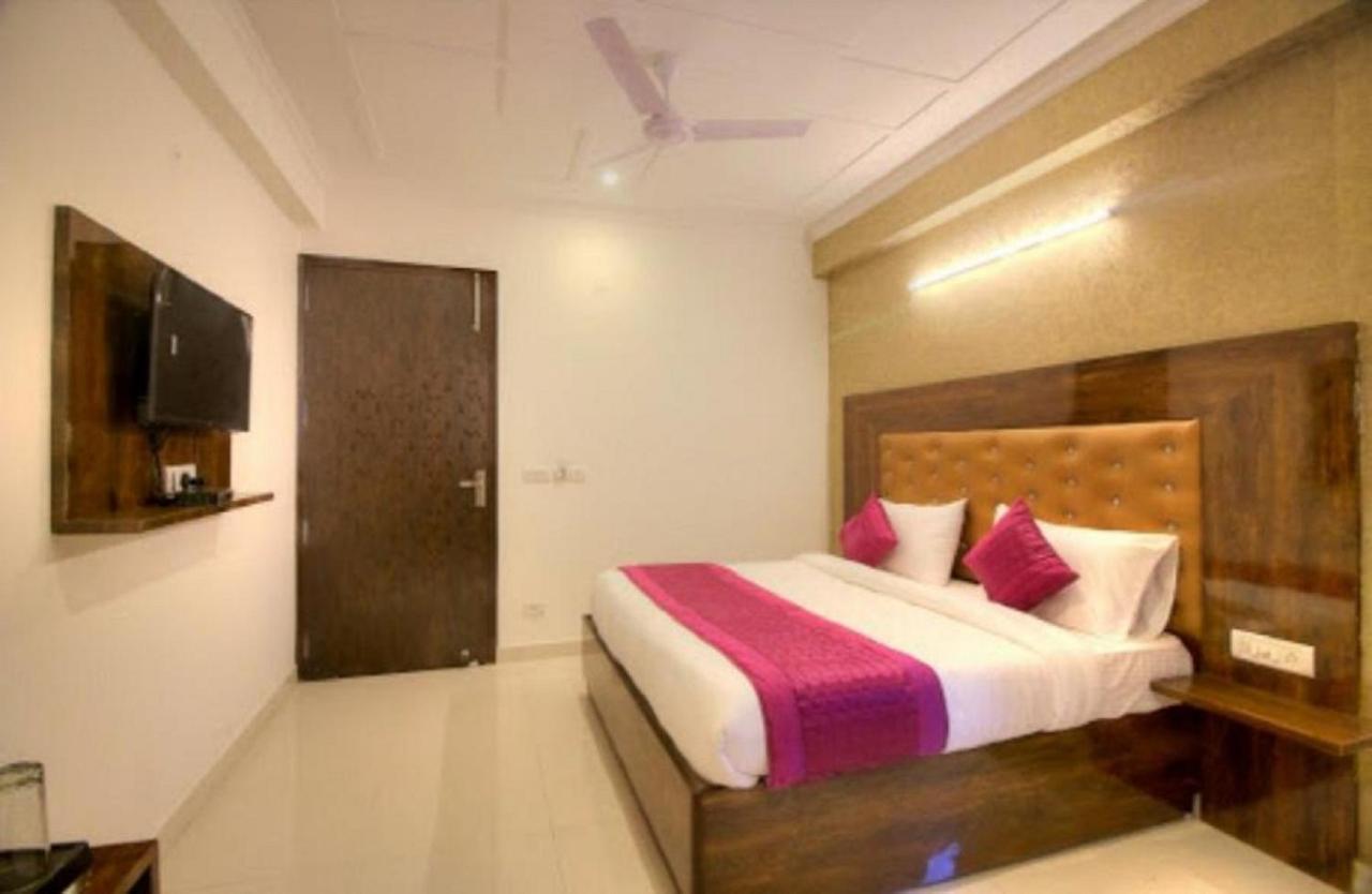 ניו דלהי Hotel Ark Avalon- Delhi International Airport מראה חיצוני תמונה