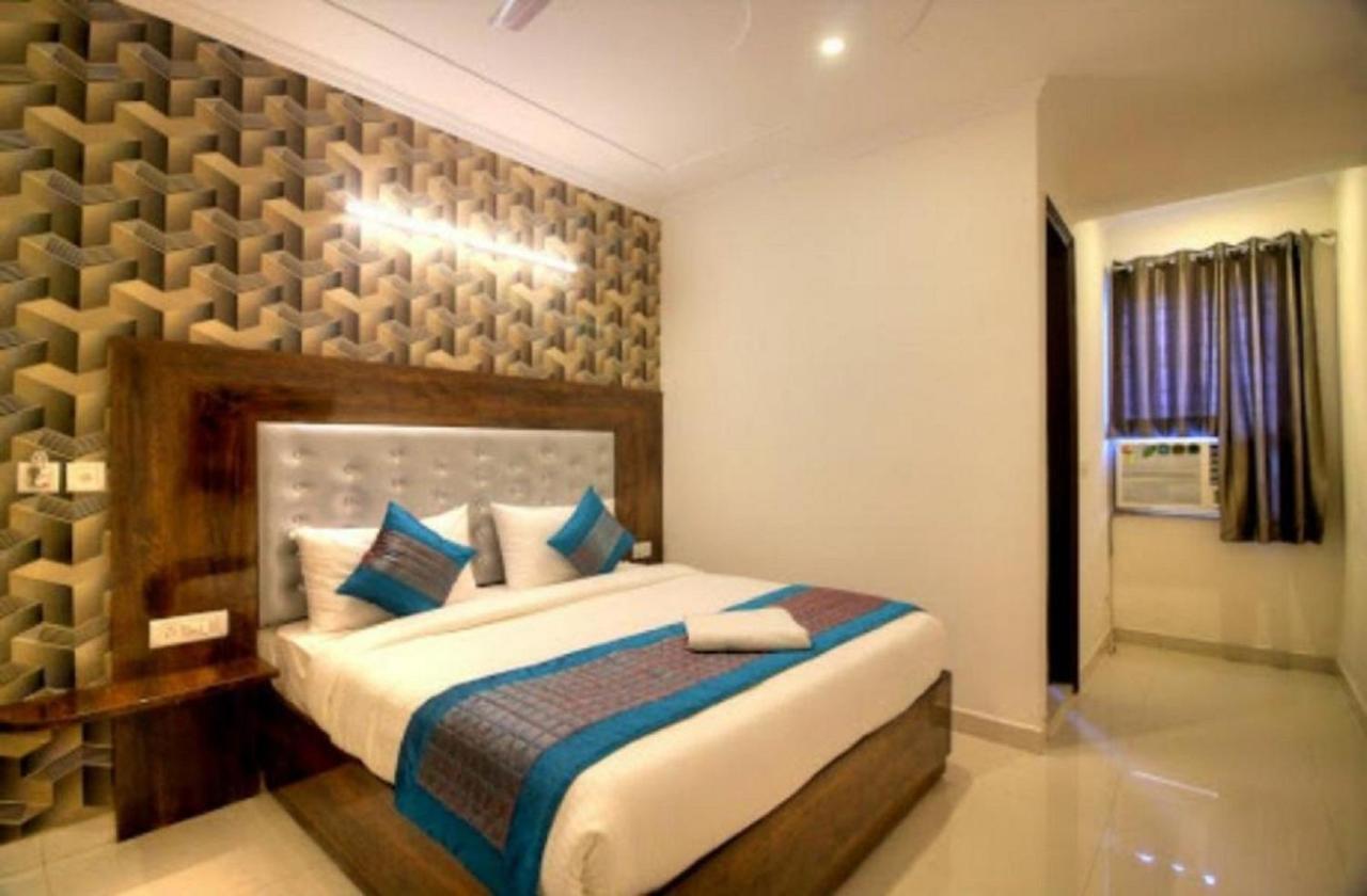 ניו דלהי Hotel Ark Avalon- Delhi International Airport מראה חיצוני תמונה